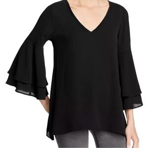 Black chiffon-feel flowy top‎ with bell sleeves
